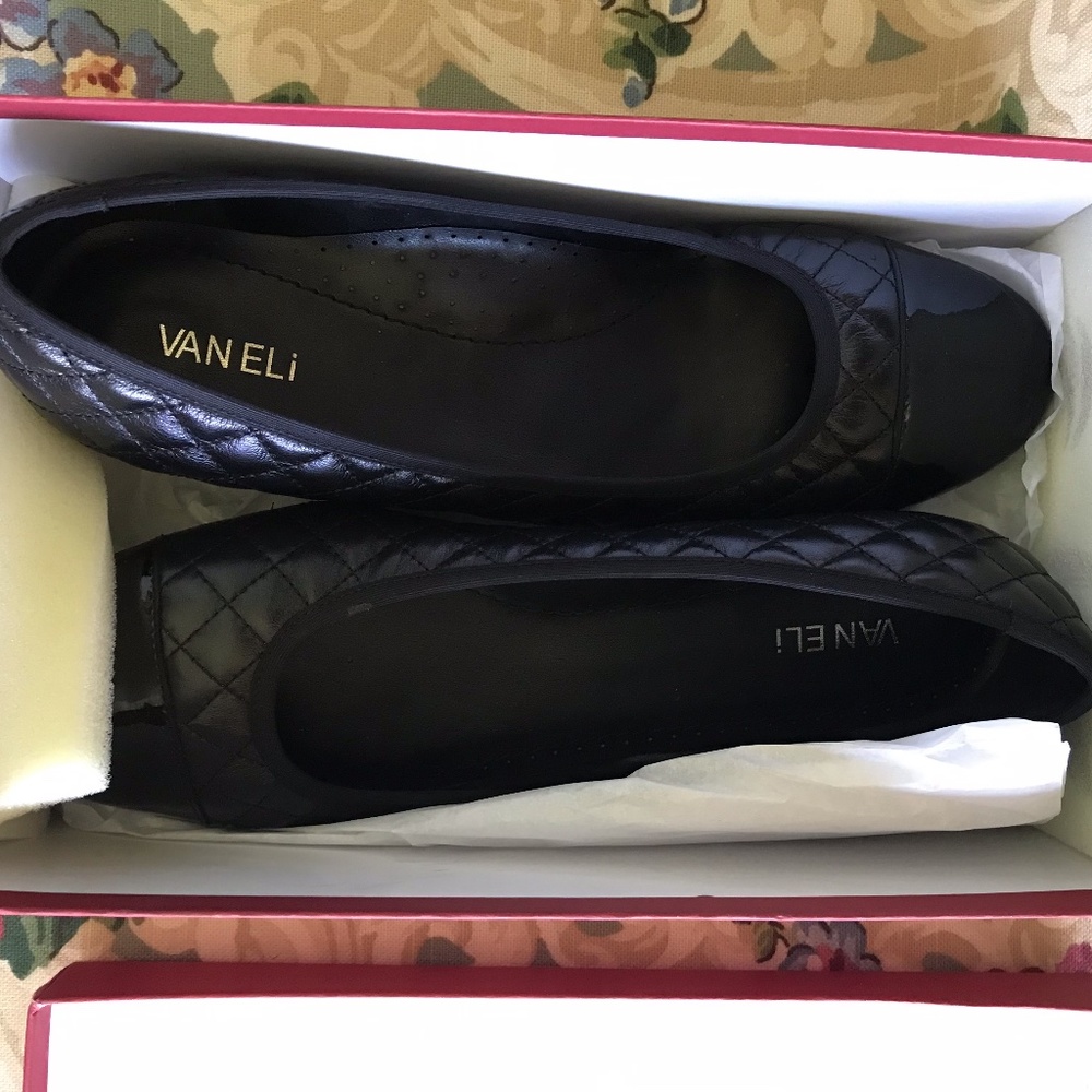 VANELi WOMEN'S SIZE 12 - BLACK LEATHER BALLET FLAT